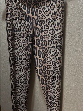 Leopard Print High-Waist Leggings - Neutral Tan & Black